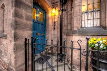 A fascinating grade II listed cottage within the heart of historic Chester