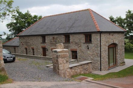 Stone Barn, well equipped, scrupulously clean, with Stunning Countryside Views.