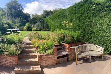 Fantastic views from this rural country house close to the sea at Lulworth Cove