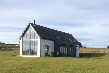 Modern Rural Cottage for 2-6 people