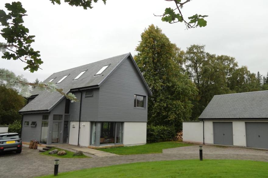 Peffer Lodge, Strathpeffer, Scottish Highlands