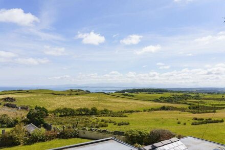 Perfect for couples, with amazing sea, mountain and countryside views