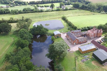 Darwin Barn at Studfarm Barns