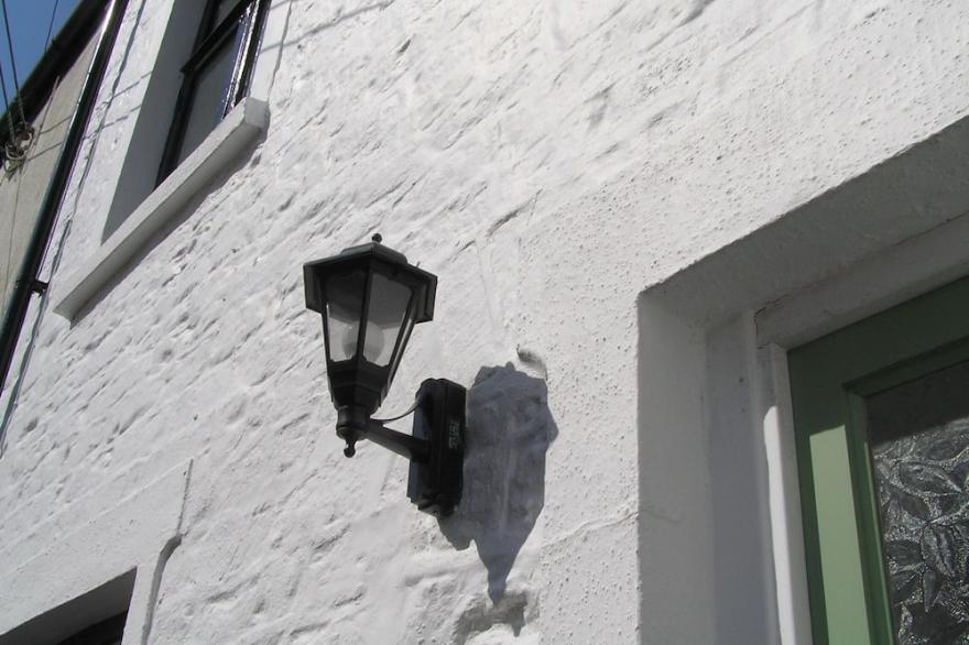 Characterful 18th century cottage in Bridport close to the Jurassic Coast.