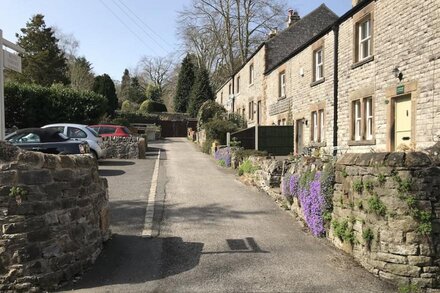 Bakewell One Bedroom Cottage In A Peaceful Location With Parking Space.