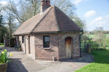 Tudor View is a spacious self-contained comfortable & peaceful cottage-bungalow