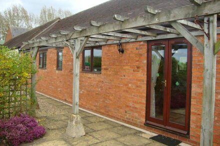 Pool Meadow cottage - Knollands Farm