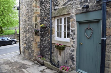 Charming grade 2 listed Georgian cottage in the heart of Bakewell