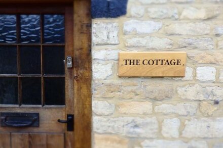 Cotswold Cottage - The Cottage - in the centre of Burford