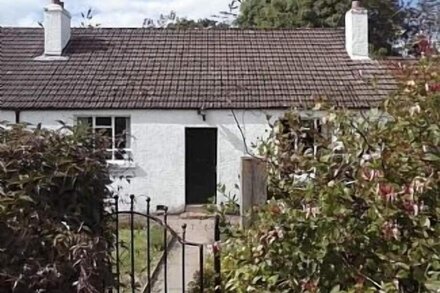 Ex-farm workers cottage - available 27.05-03.06 and autumn