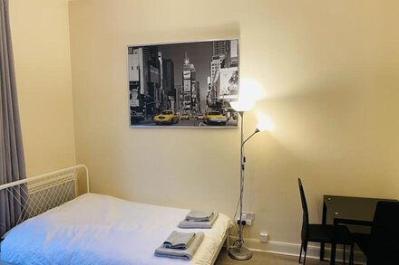 Lovely Studio Flat in London - 5 min walk from Underground