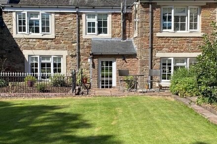 Cottage-Family-Ensuite Shower-Countryside Views