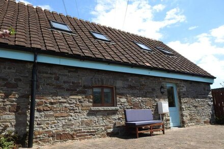 Tyn Cellar Cottage - 2 bedroom self catering