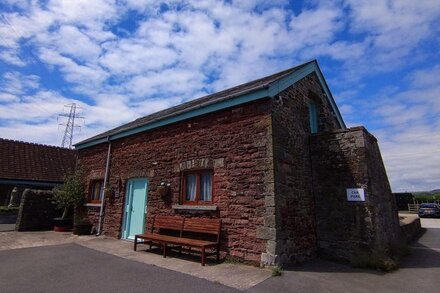 The Granary - Tyn Cellar Barns