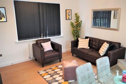 2 bedroom Townhouse in a quiet street in Leeds