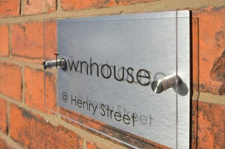 5 Bedroom Townhouse @ Henry Street Crewe