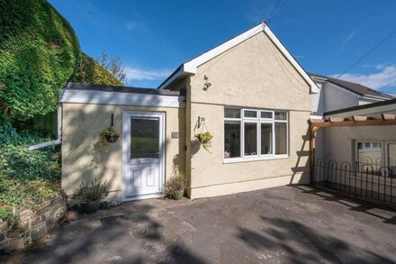 Oaktree Cottage in the beautiful Amroth