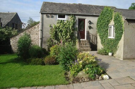 Garden Cottage - delightful cottage in the tiny rural hamlet of Pardshaw Hall