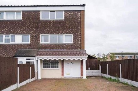 Cheerful 5 Bedroom Spacious House Waveney Croft. FREE WiFi & Netflix