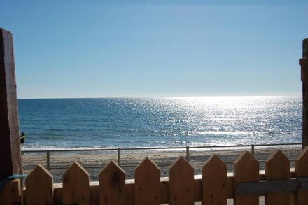 Sunny Side Up Beach House In Tywyn