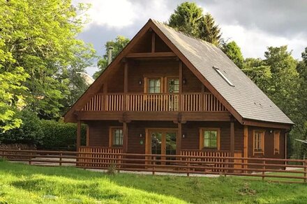 FEARNAG LODGE, FARR, INVERNESS<br>Ideal location for touring Scottish Highlands