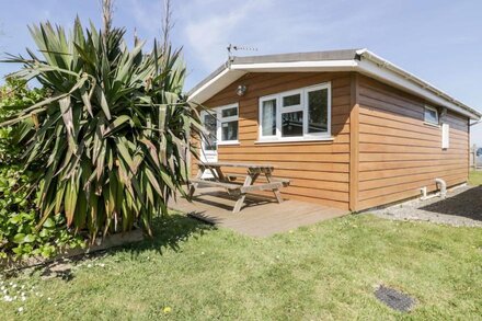 224 ATLANTIC BAYS, family friendly, with a garden in St Merryn