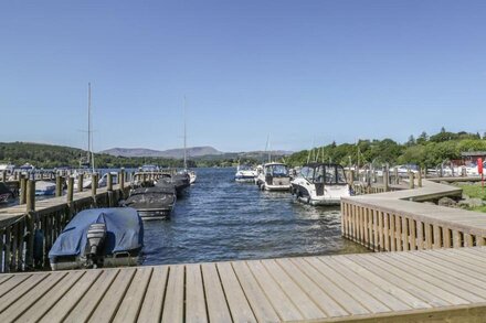 GLENRIDDING LODGE, family friendly, with a garden in Windermere