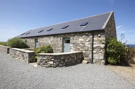 Stables 3 -  a llyn peninsula that sleeps 2 guests  in 1 bedroom