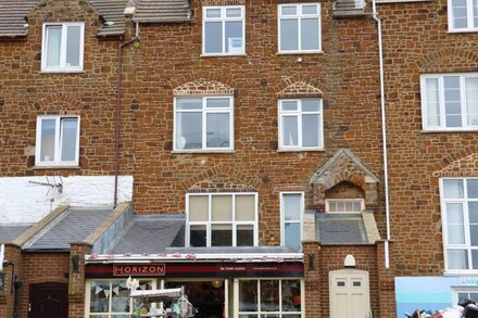 FLAT 2, 4 ST EDMUND'S TERRACE in Hunstanton