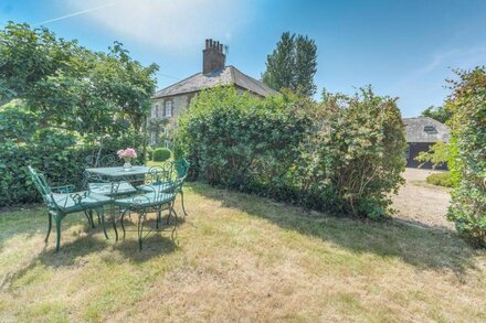 Cottage within easy reach of West Wittering