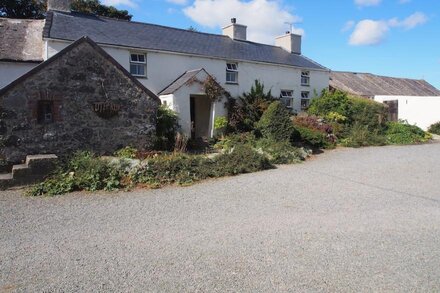 Nestling in a quiet corner of Anglesey - beautiful traditional Welsh cottage.