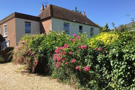 Beach themed Annexe close to Chichester, West Wittering beach and Goodwood