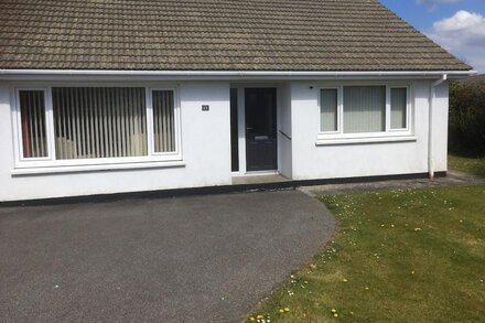 Family friendly accessible bungalow in quiet, rural location near the sea