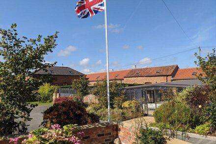 Squirrel Cottage, Covenham Holiday Cottages