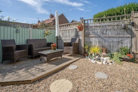 Dog friendly Norfolk seaside cottage in a very well loved  Norfolk village