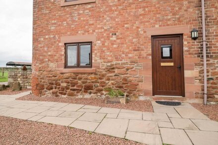 VALLUM, pet friendly, character holiday cottage in Brampton, Cumbria