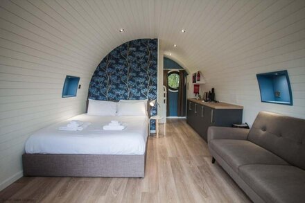 Snowdrop Family Glamping Pod | sleeps 4 - Gold Award winning