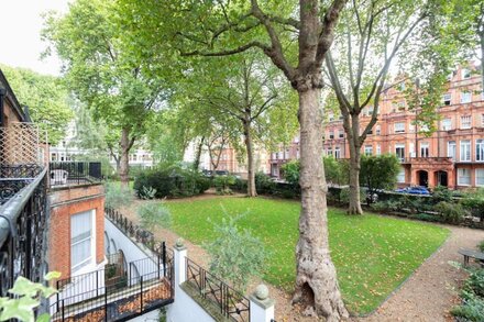 Gledhow Gardens VIII by onefinestay