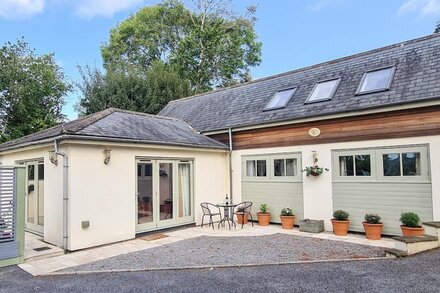 HOUNDBEARE BARN, pet friendly in Teign Valley, Edge Of Dartmoor