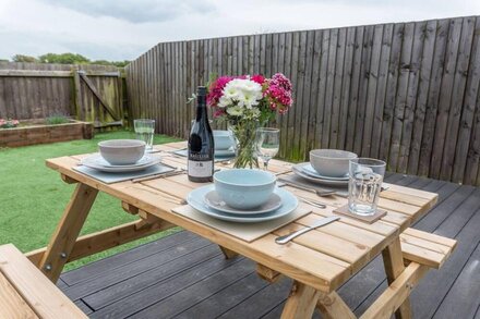 Tarka Reach - Two Bedroom House, Sleeps 4