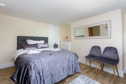 Flat 3 - Luxury St Mary Apartments