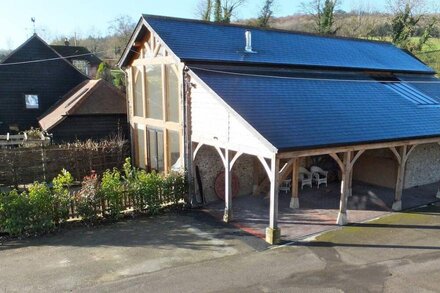 Beautiful Barn With Outstanding Views And High Quality Facilities