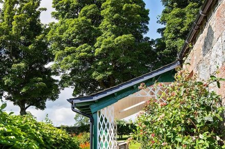 A Charming Period Family Cottage On The Edge Of The Cairngorms National Park