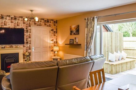 2 bedroom accommodation in Walwen, Lixwm