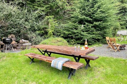 Nursery Cottage - Benmore -  woodland setting, sleeps 4 guests