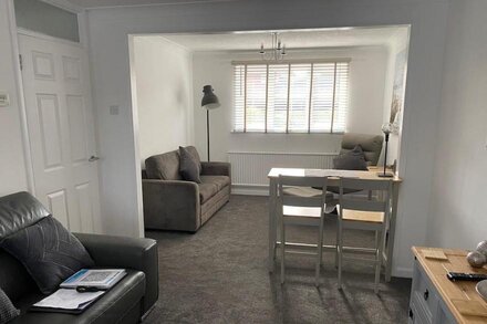 Riverside Park Ground Floor Apartment - St Neots