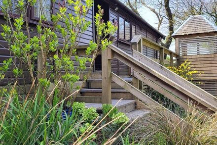 Sunset Cabin, watch the sunset over the north Devon horizon in this cosy cabin!