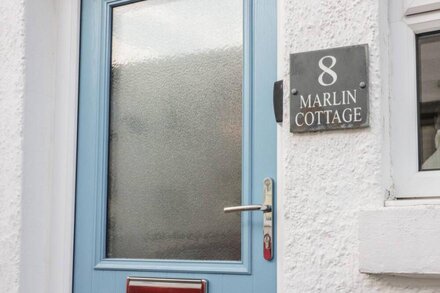 MARLIN COTTAGE, romantic, character holiday cottage in Conwy