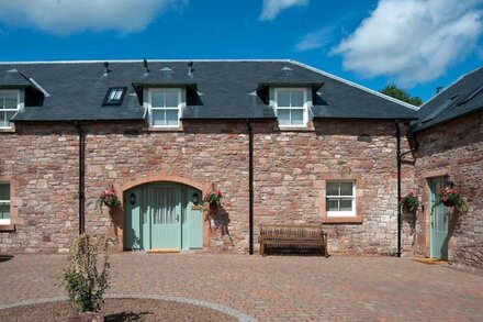 DRYBURGH STEADING TWO - by the River Tweed at Dryburgh, sleeping 4