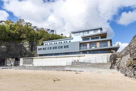 No 9 Ocean Cabins - Saundersfoot Harbour